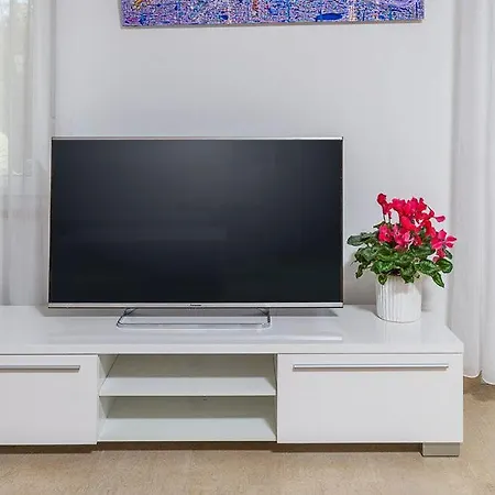 House Pineta Art בית נופש וינקורן