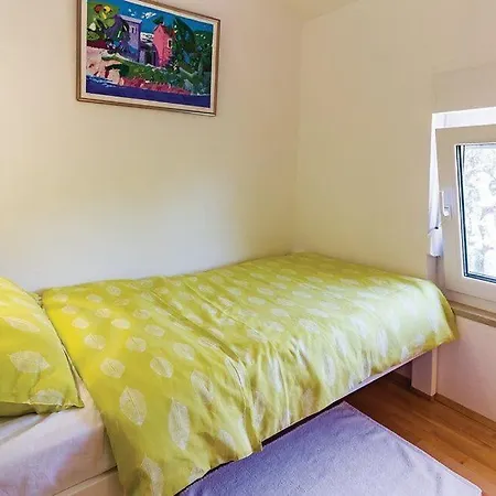 House Pineta Art בית נופש וינקורן