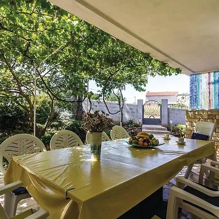 Nyaraló House Pineta Art Vinkuran